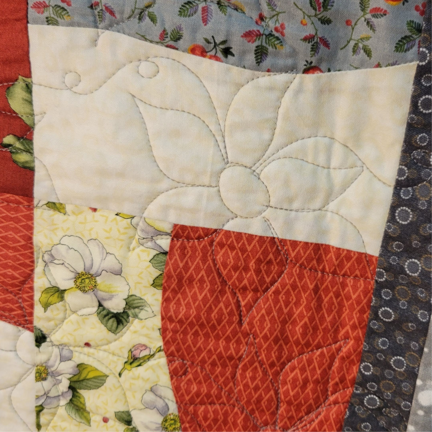 White Gardenia Quilt