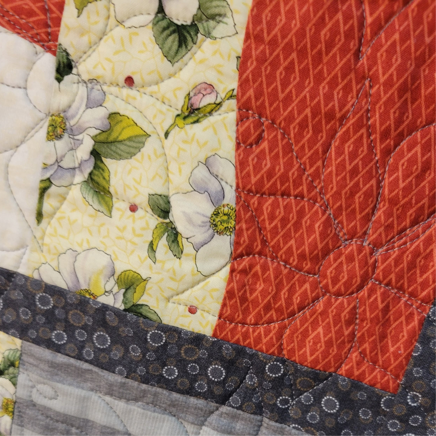 White Gardenia Quilt