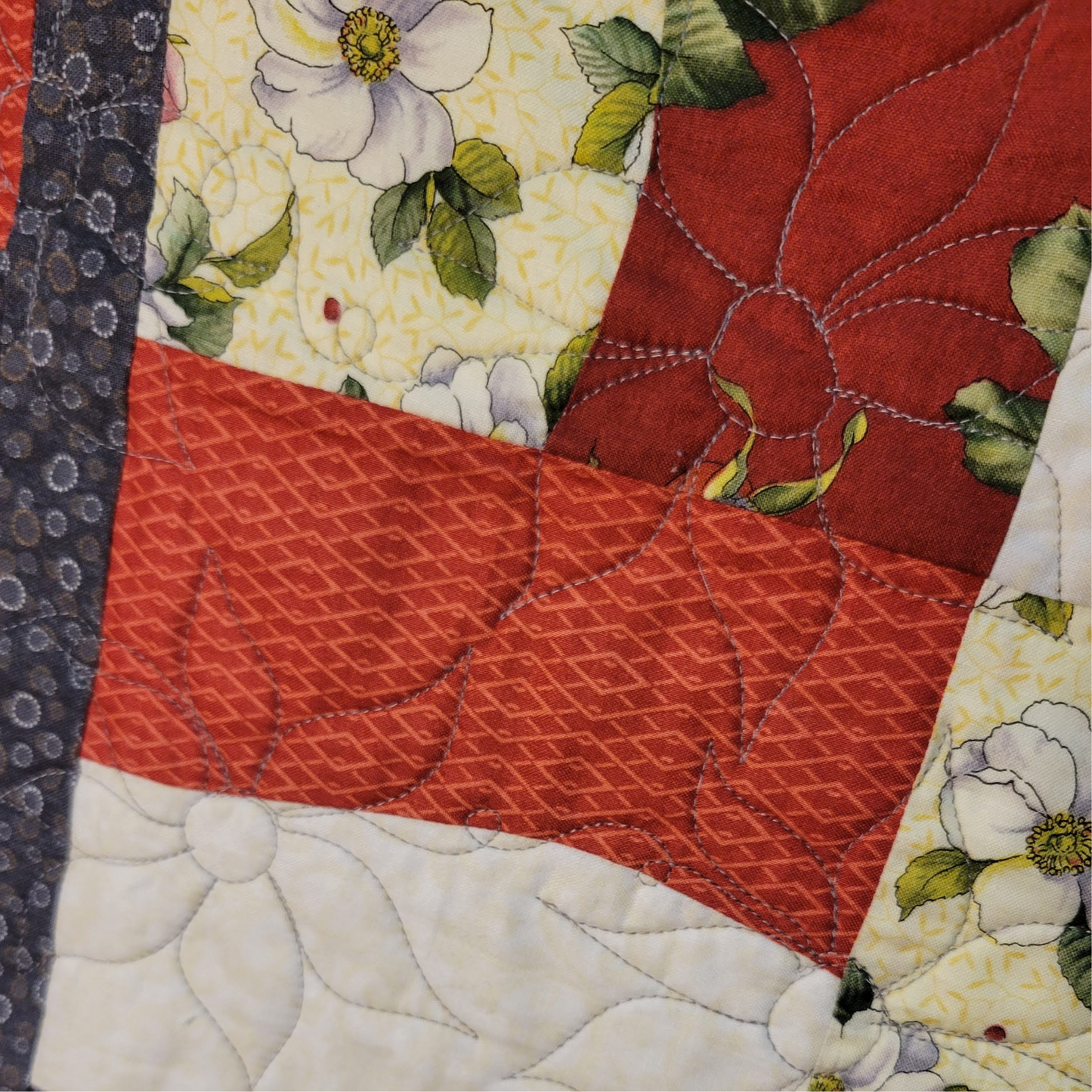 White Gardenia Quilt