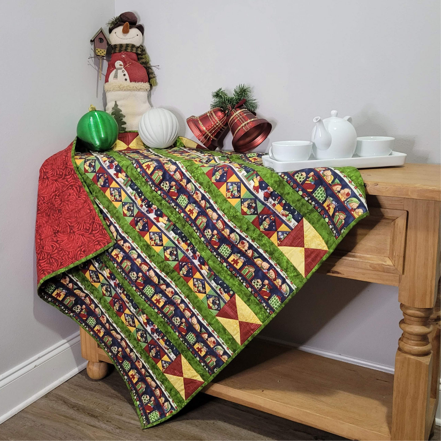 Christmas Presents Wall Hanging or Baby Quilt