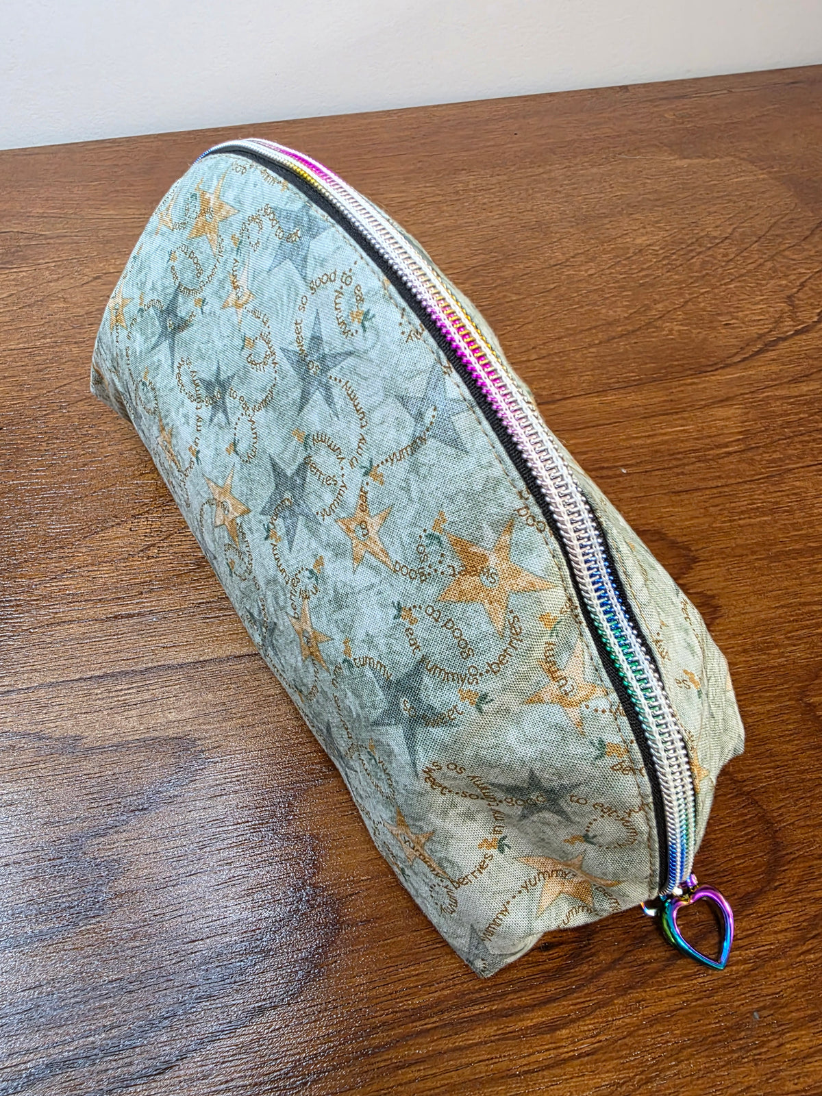 Small Wide-Open Makeup & Travel Bag