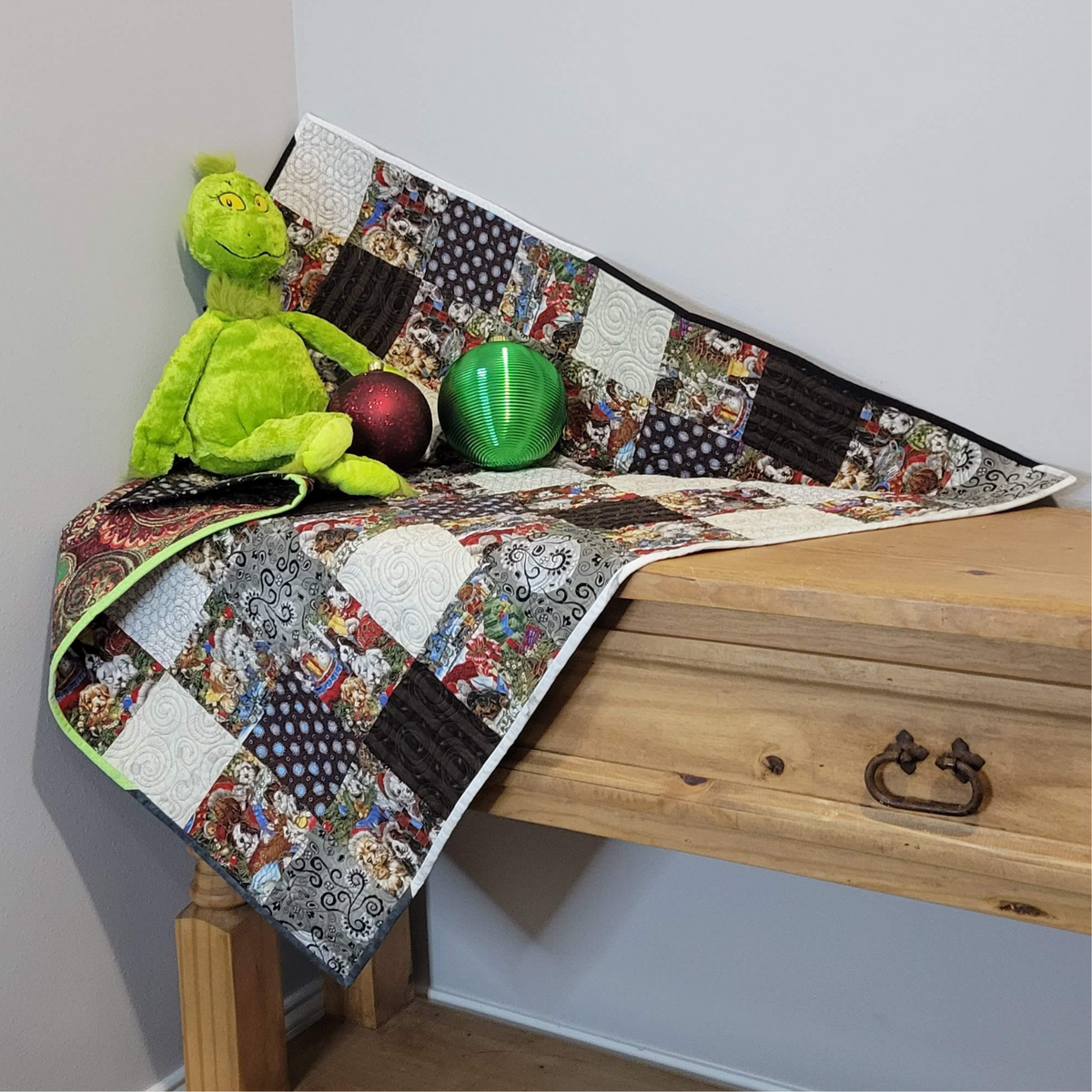Christmas Puppies Quilt