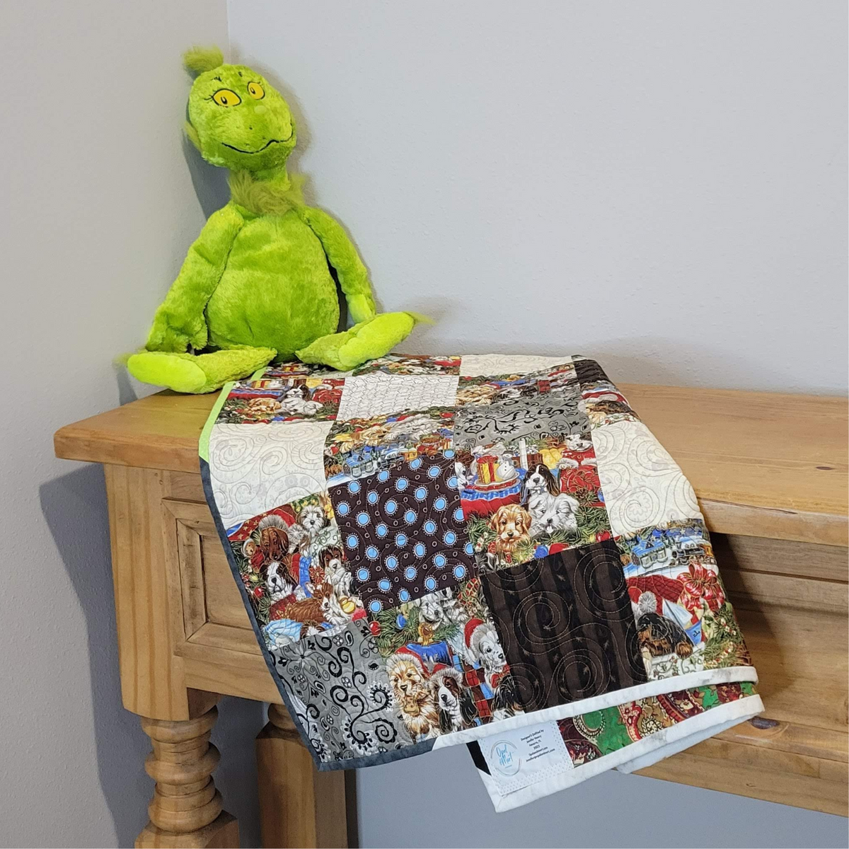 Christmas Puppies Quilt
