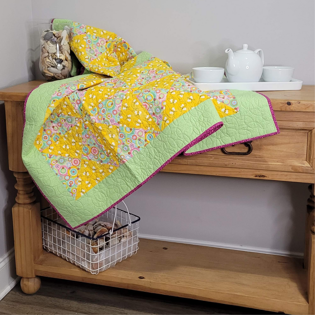 Bumble Bees Baby Quilt